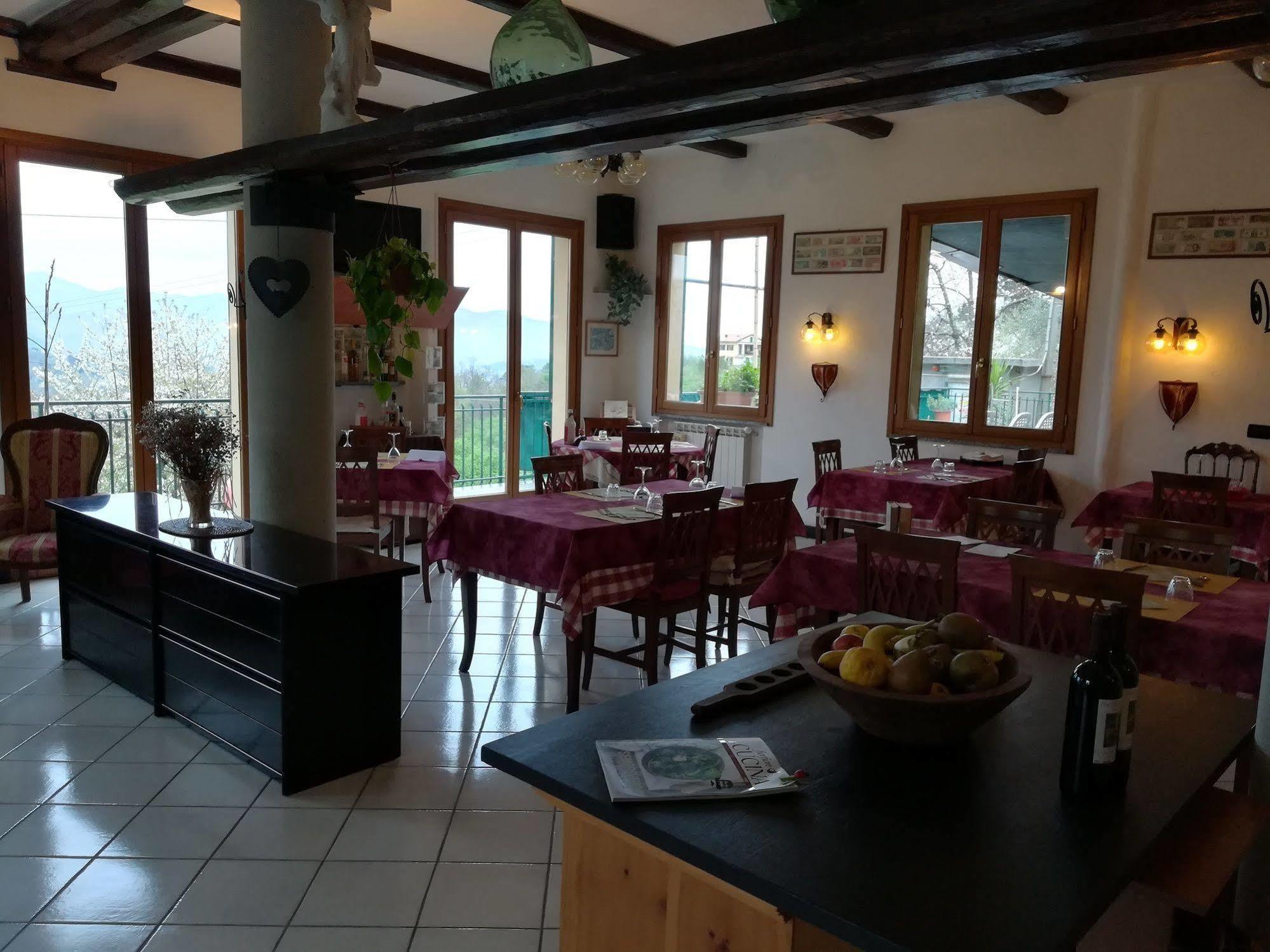 Locanda Primo Sole Leivi Kültér fotó